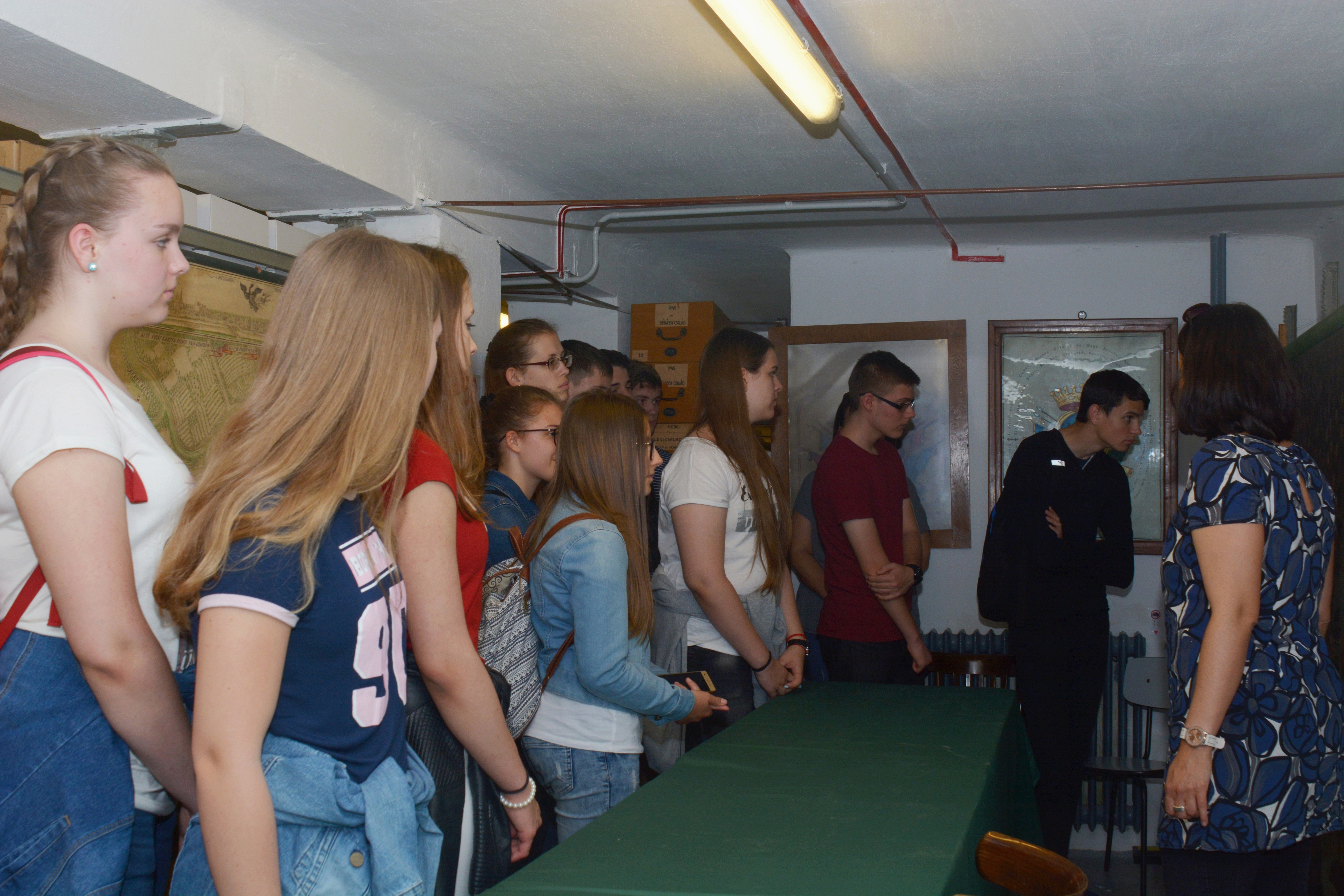 Kaposvári diákok látogatása az Országos Levéltárban