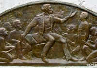 Csokonai-emlékpad - tanítványaival
