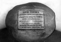 A gömbkő, amelyen állva tartotta 1568-ban, a vallásszabadságot kimondó tordai országgyűlésről visszajövet Dávid Ferenc a híres prédikációját, melynek hatására Kolozsvár egész lakossága unitárius hitre tért.