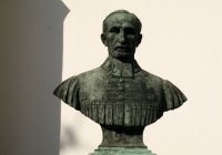 Gyurátz Ferenc szobra