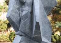 Sztehlo Gábor evangélikus lelkész szobra