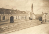 A templom a lelkészi hivataltól nézve- képeslap 1924.