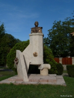 Baksay Sándor szobra - Kunszentmiklós